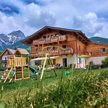 Haus Obermuehle Bed and Breakfast Maria Alm am Steinernen Meer Exteriör bild