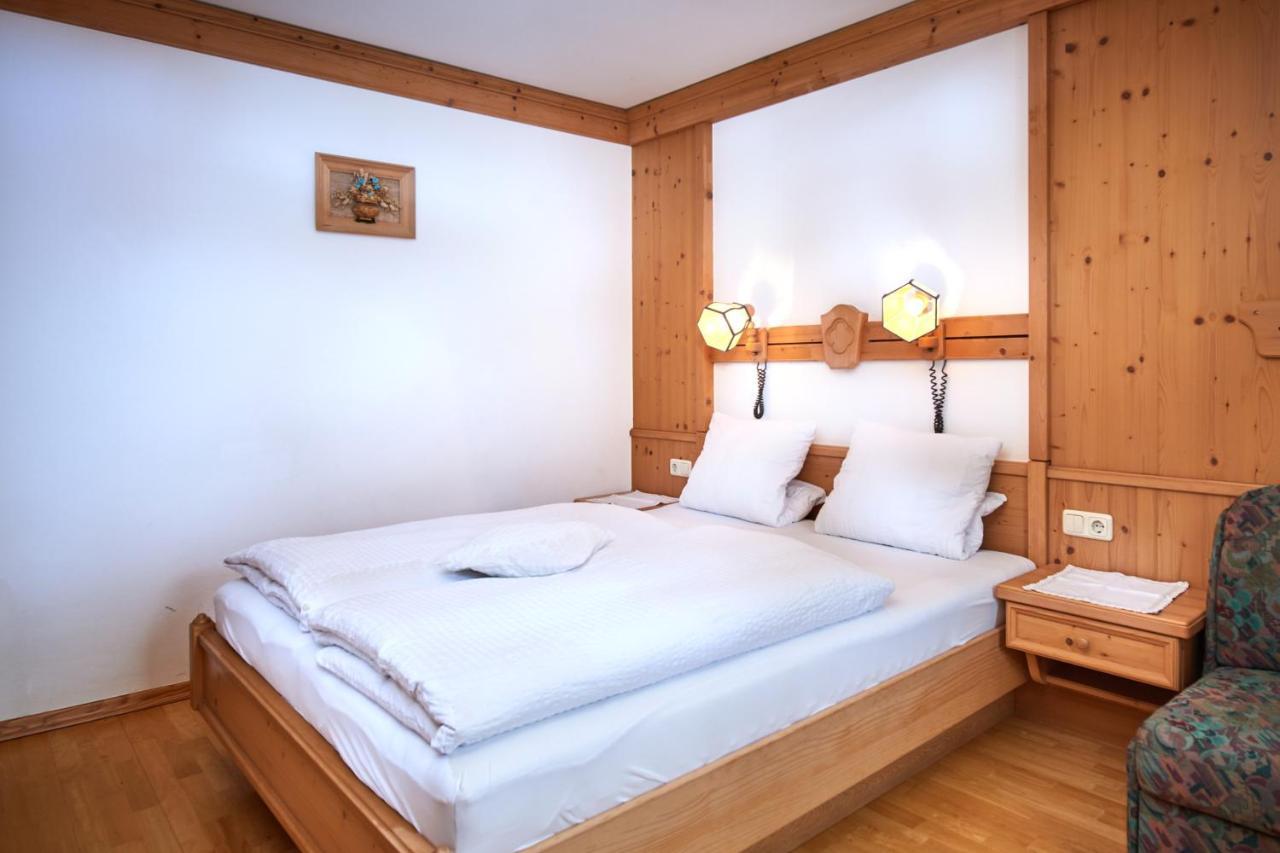 Haus Obermuehle Bed and Breakfast Maria Alm am Steinernen Meer Exteriör bild
